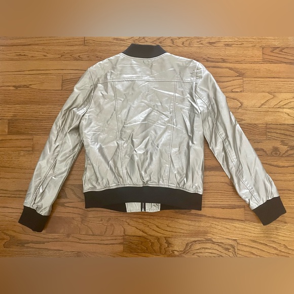 BB Dakota Metallic Champagne Gold Faux Leather Bomber Jacket Women’s Size Medium - Picture 11 of 12